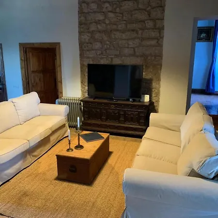 Masia Cal Millas - Turisme Rural 度假居 *