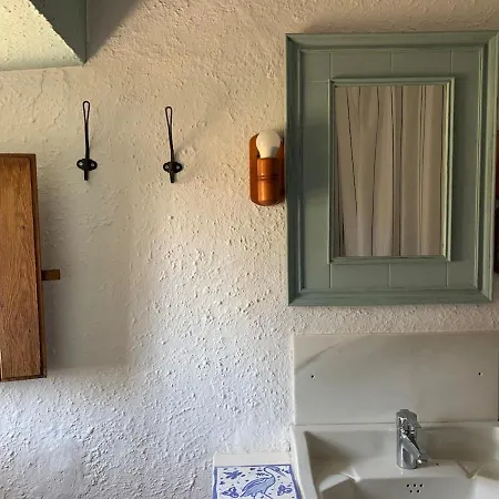 Masia Cal Millas - Turisme Rural Castellfullit de Riubregos