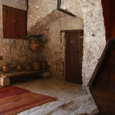 Masia Cal Millàs - Turisme Rural Casa de Férias *